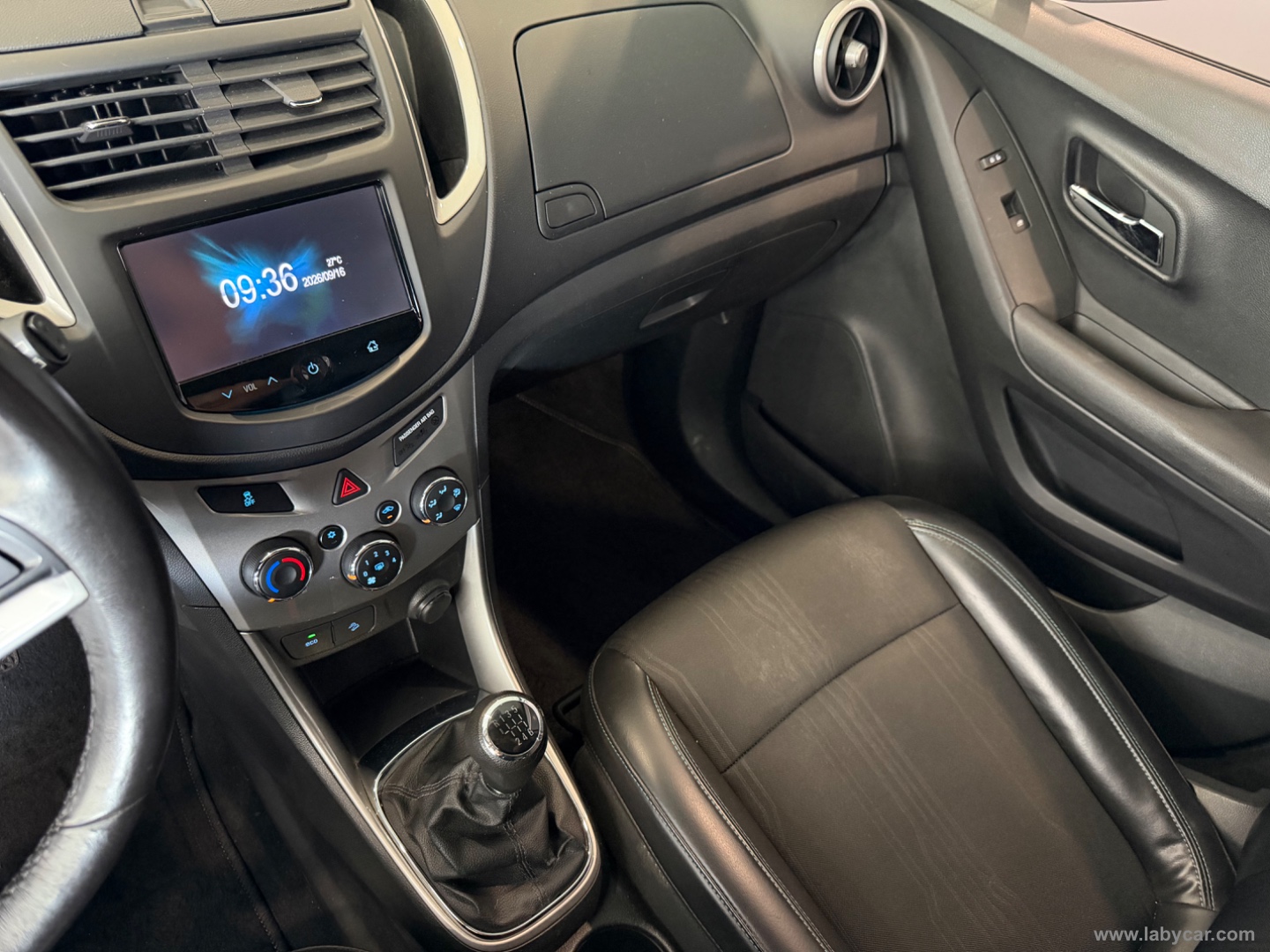 Trax 1.7D FWD LT - immagine 11