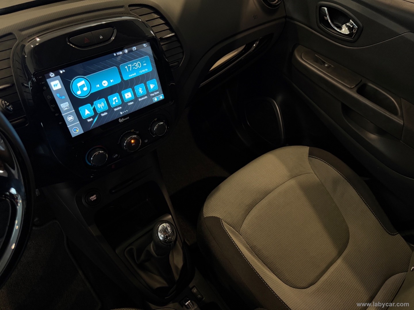 Captur 1.5 dCi 8V 90 CV S&S Live - immagine 11