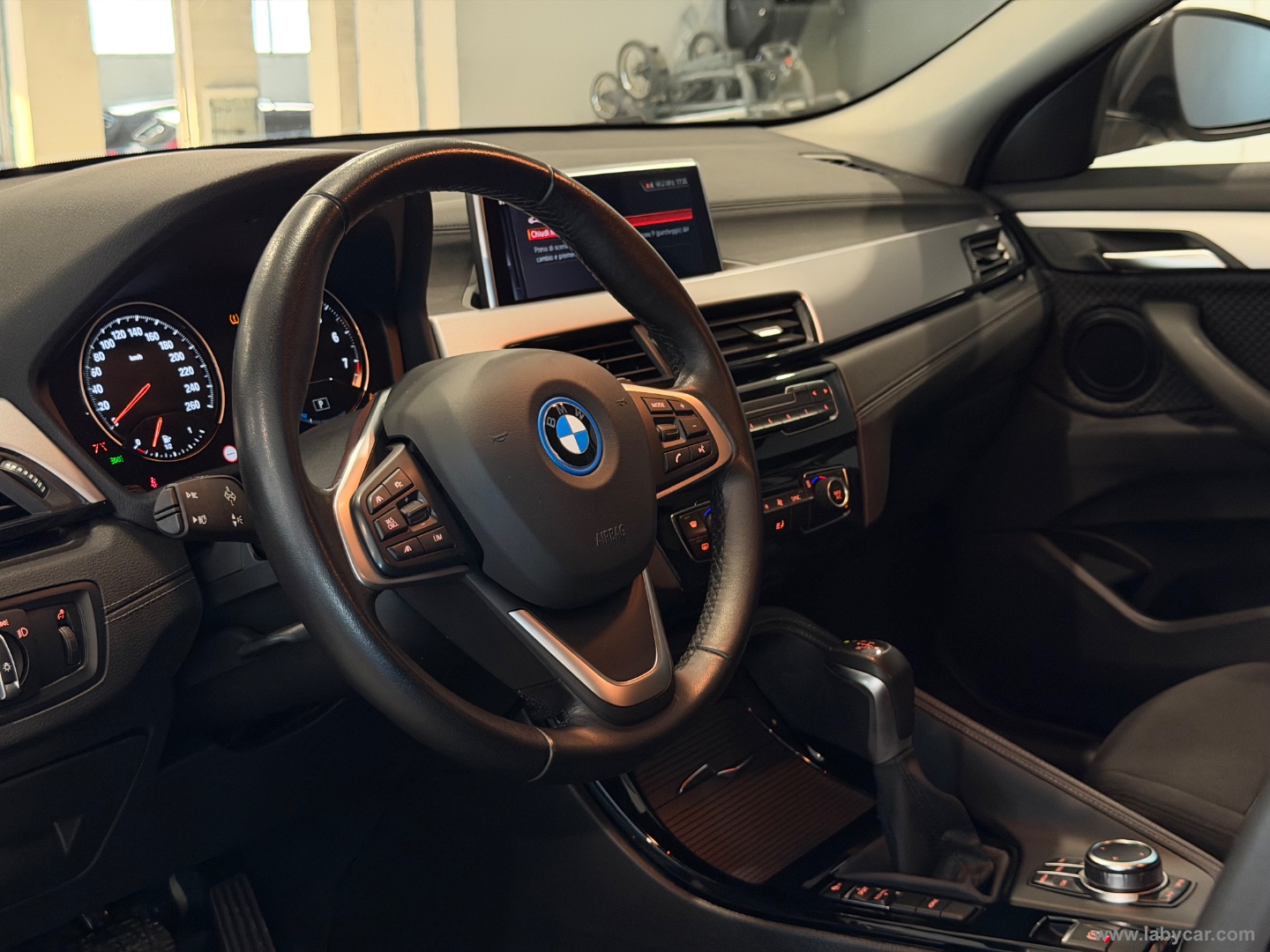 X2 xDrive25e Advantage - immagine 11