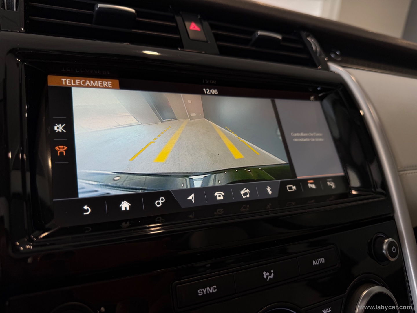 Discovery 2.0 SD4 240 CV HSE - immagine 11