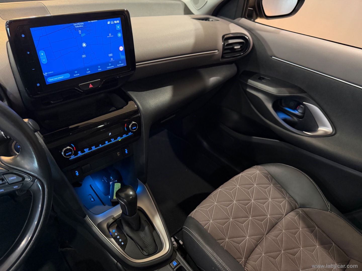 Yaris Cross 1.5 Hybrid 5p. E-CVT Advent. - immagine 11