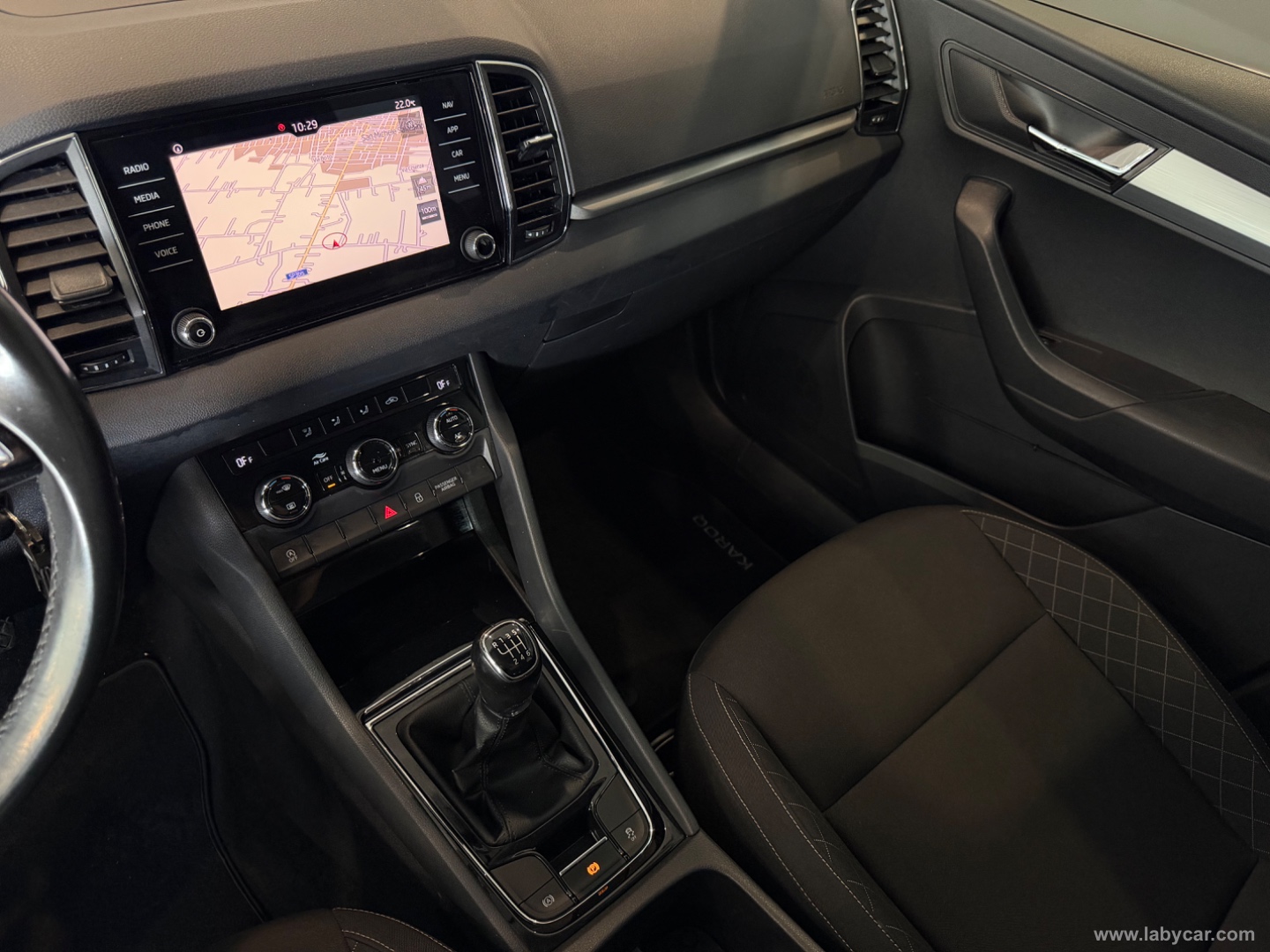 Karoq 1.6 TDI SCR Ambition - immagine 11