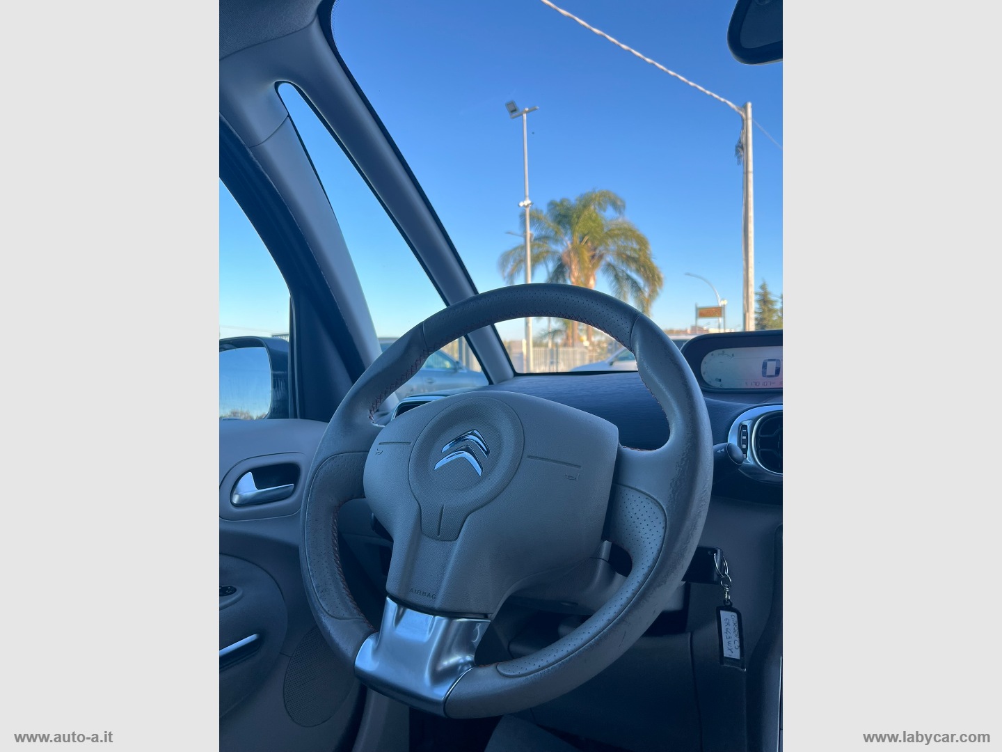 C3 Picasso 1.6 HDi 90 Exclusive - immagine 11