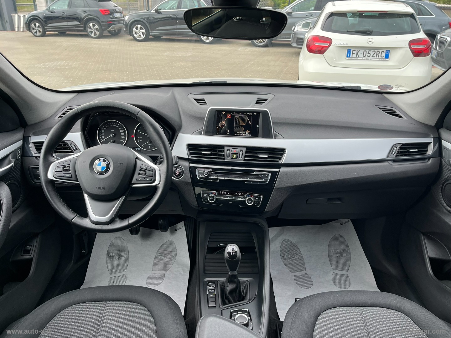X1 sDrive18d Business - immagine 11