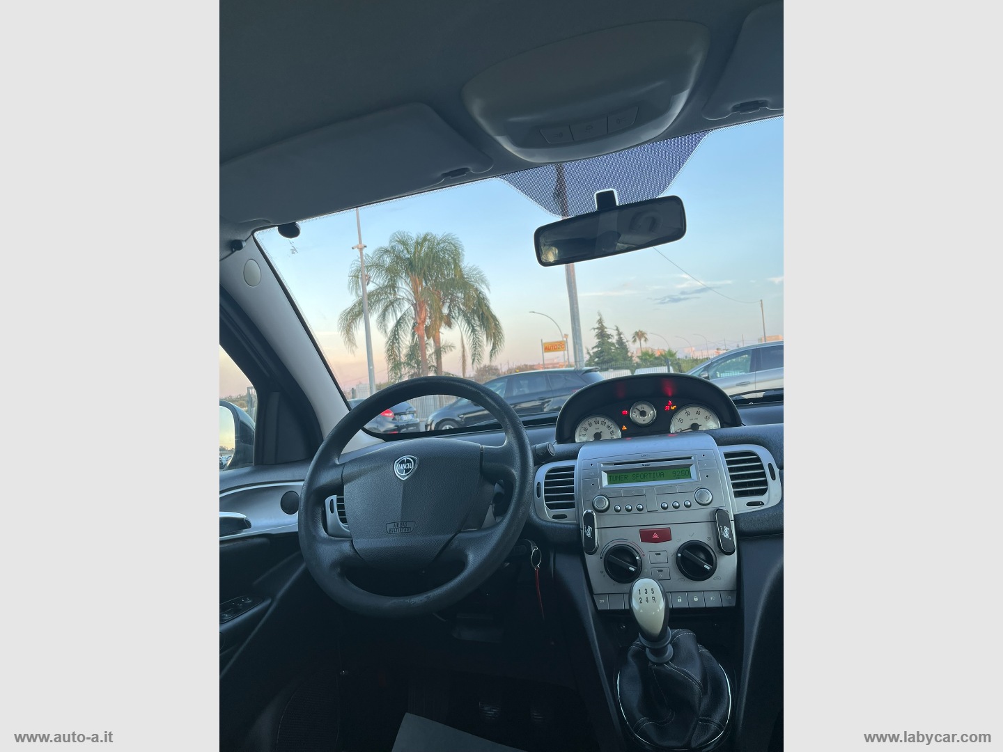 Ypsilon 1.2 69 CV Platinum - immagine 11