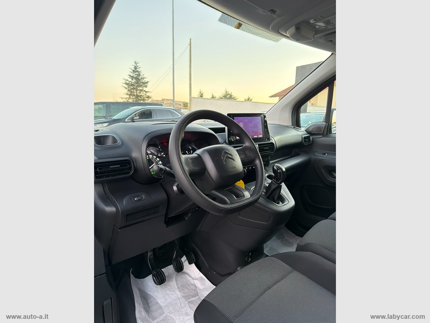 Berlingo BlueHDi 100 CV 3 POSTI - immagine 11
