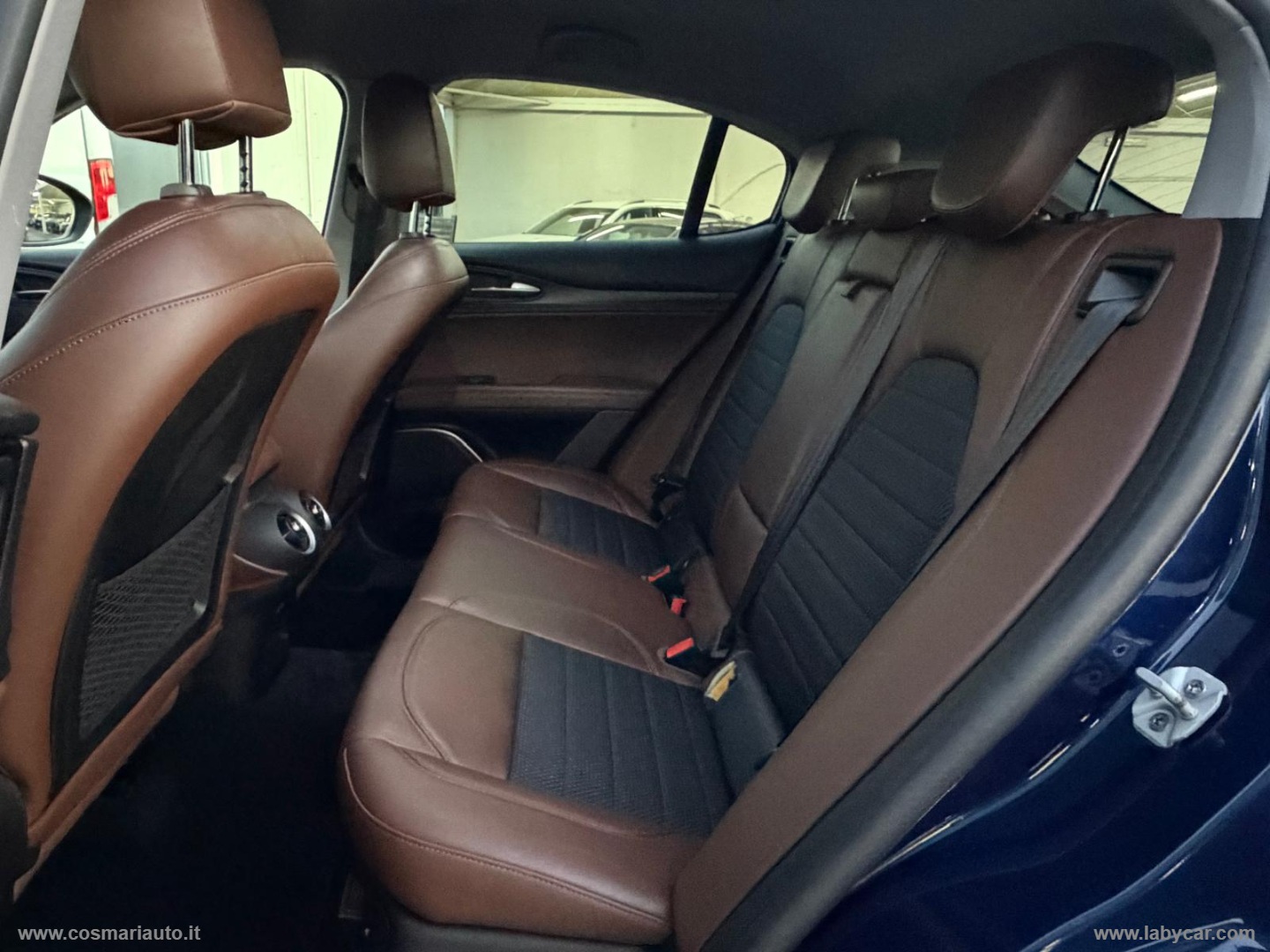 Stelvio 2.2 T.diesel 210 CV AT8 Q4 Exec. - immagine 11
