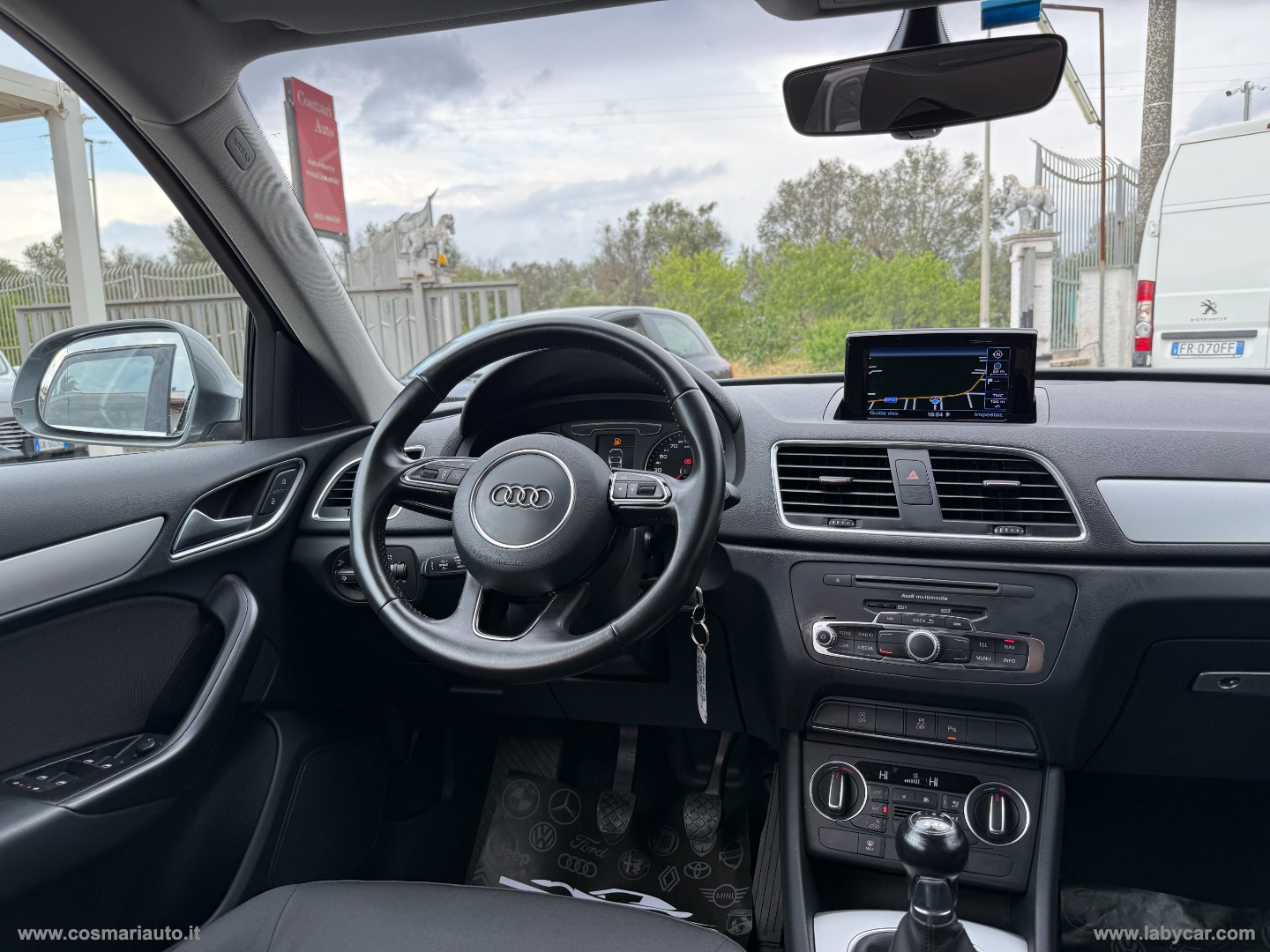 Q3 2.0 TDI 120CV Business - immagine 11