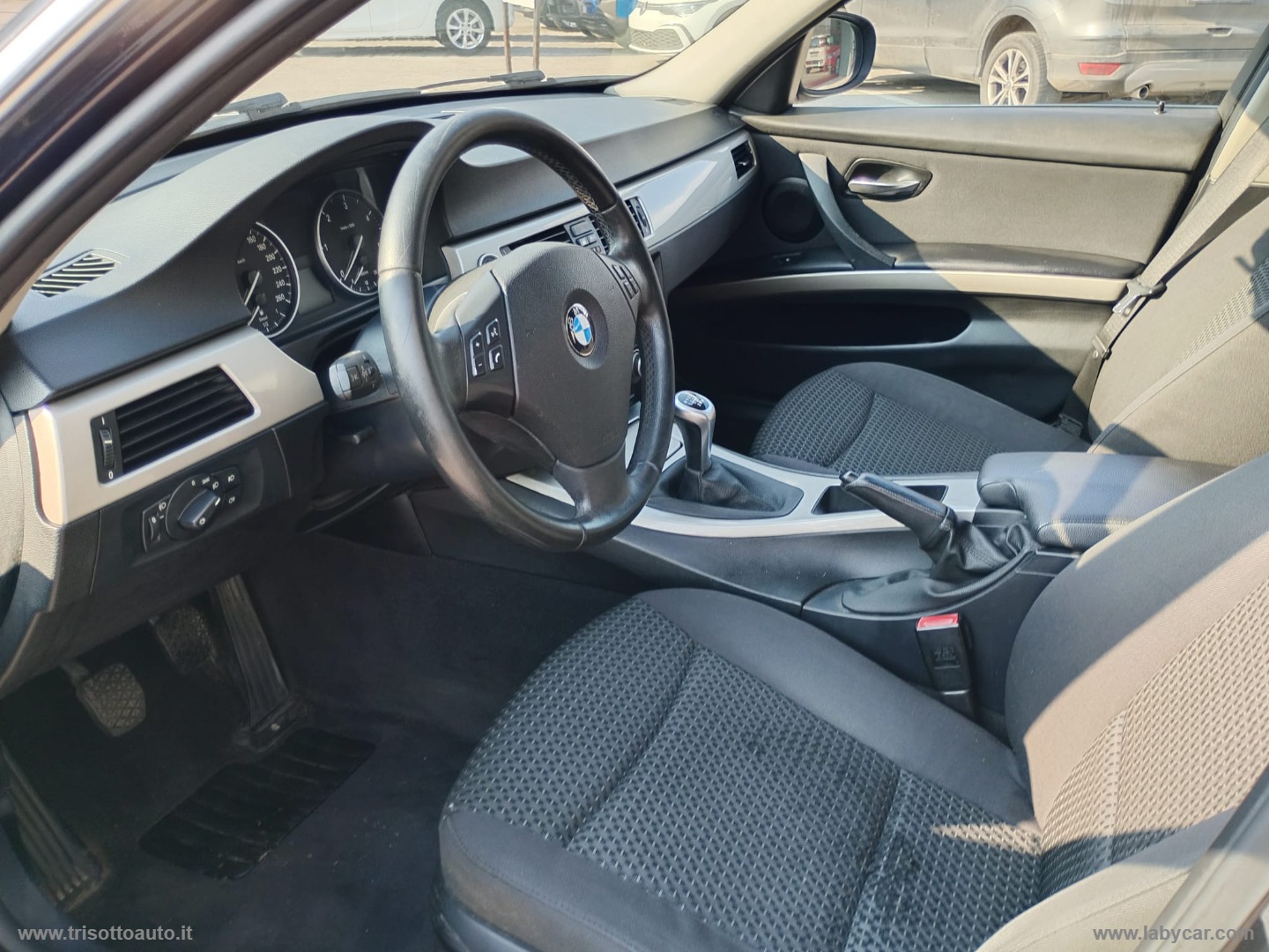 318d 2.0 143 CV Touring Eletta - immagine 11