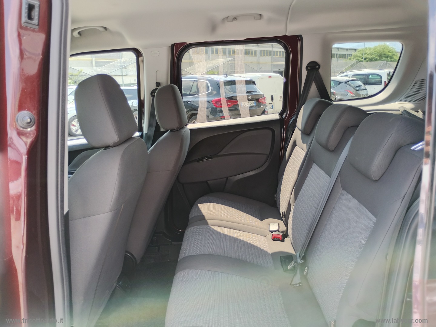Doblò 1.4 T-Jet Lounge CON GANCIO TRAINO - immagine 11