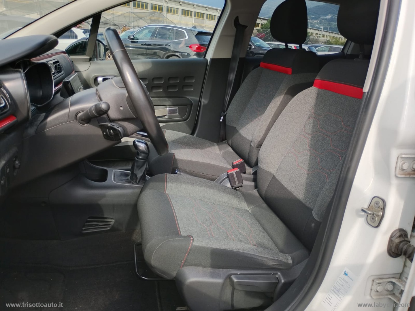 C3 BlueHDi 100CV Shine - immagine 11