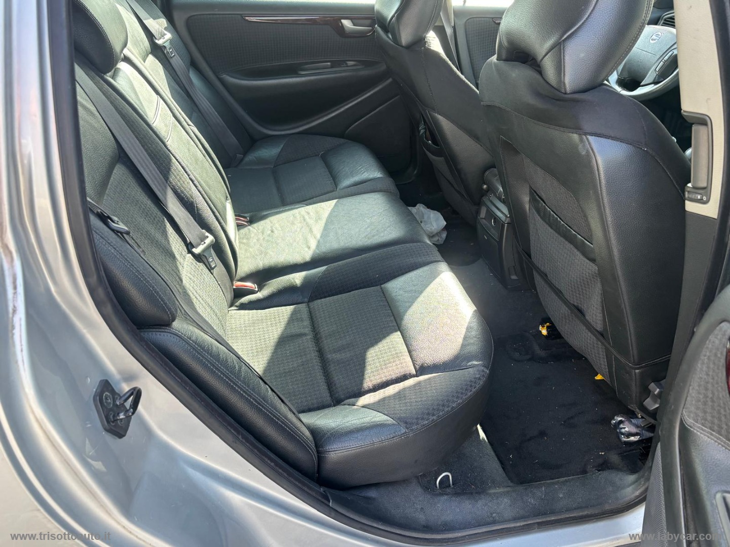 V70 2.4 D5 20V 163CV - immagine 11