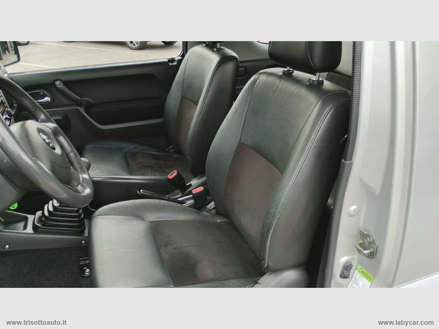 Jimny 1.5 DDiS 4WD JLX CON GANCIO TRAINO - immagine 11