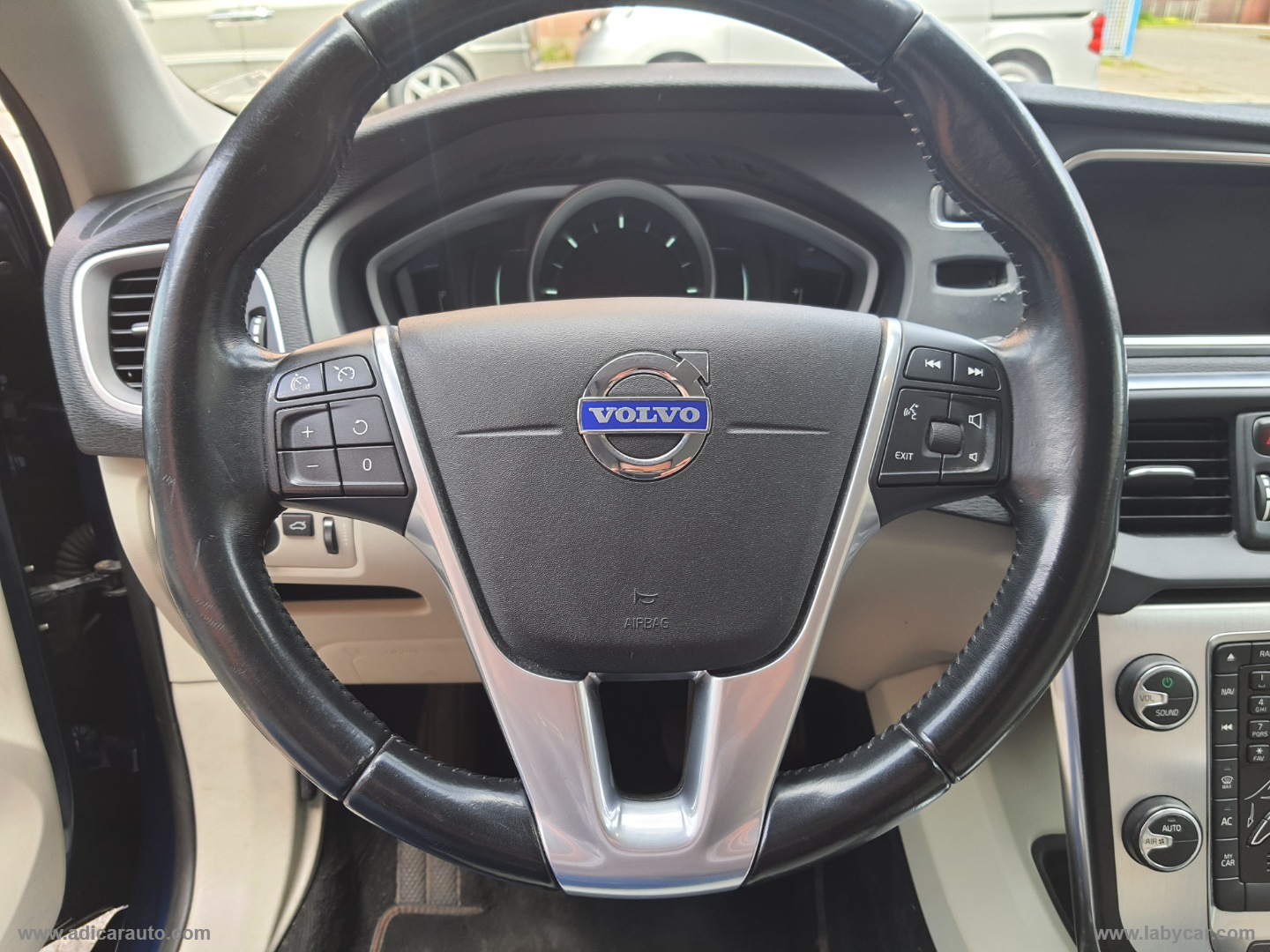V40 D2 1.6 Volvo Ocean Race - immagine 11