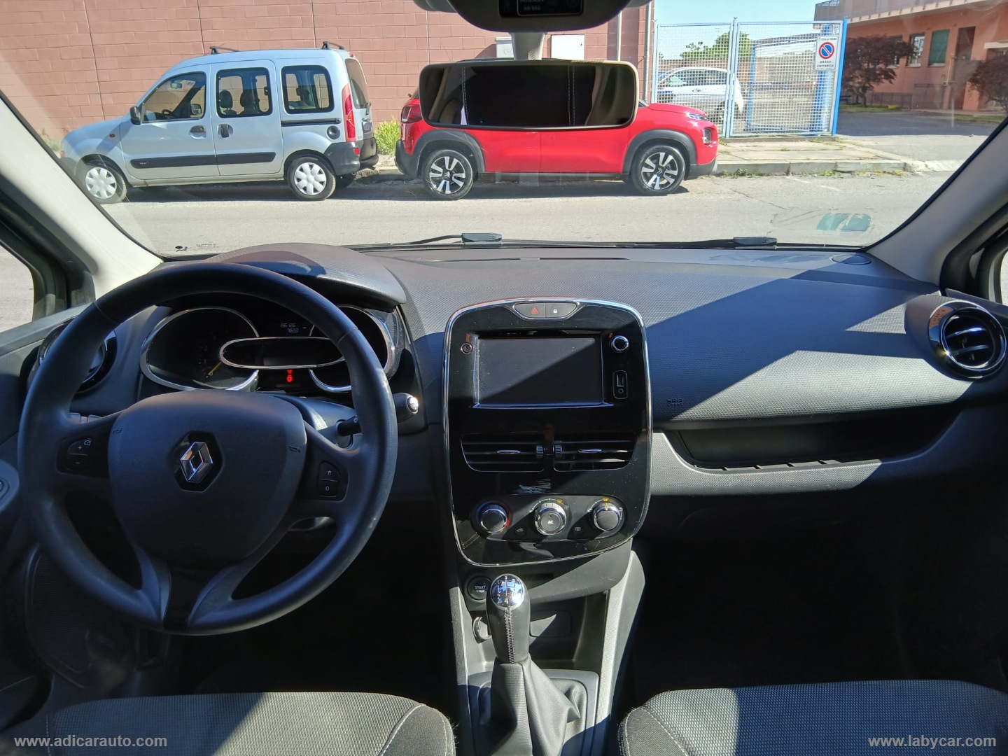 Clio 1.5 dCi 8V 75 CV 5p. Live - immagine 11