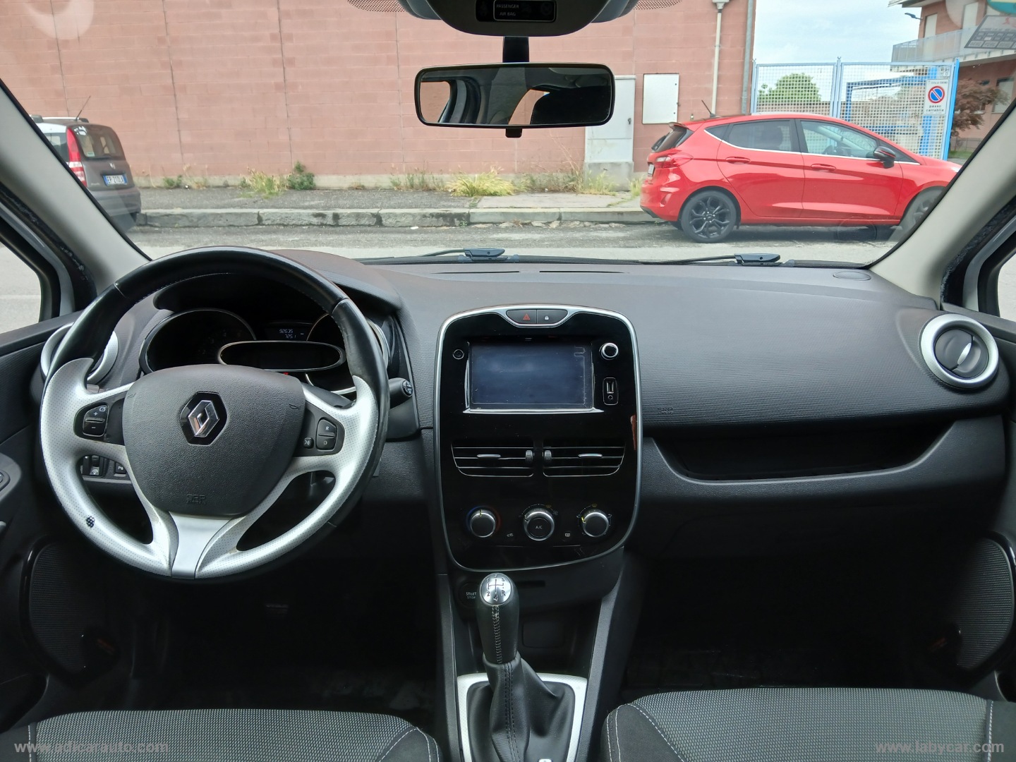 Clio Sporter 1.5 dCi 8V 90 CV S&S Duel - immagine 11