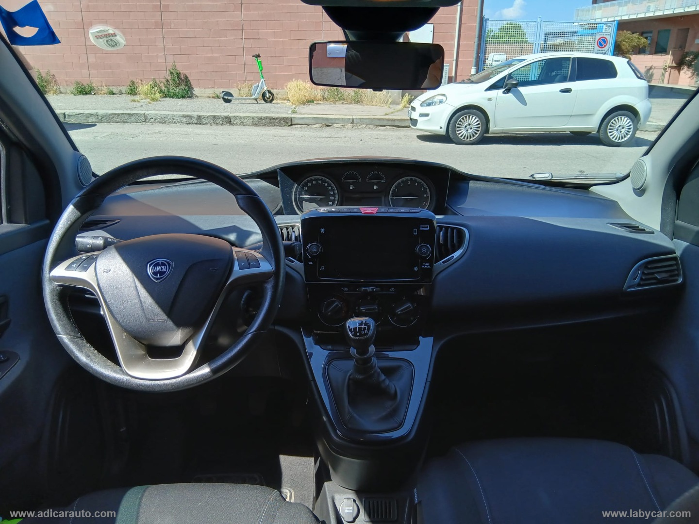 Ypsilon 1.0 FireFly 5p.S&S Hyb. Eco Gold - immagine 11