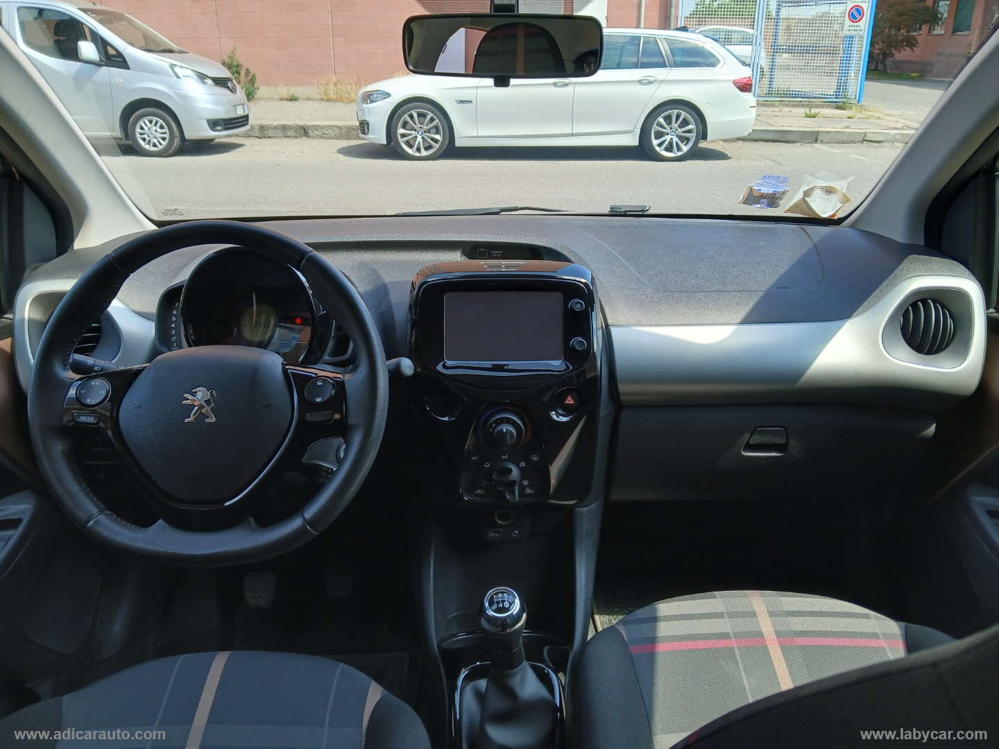 108 5p. 1.0 12v Allure - immagine 11