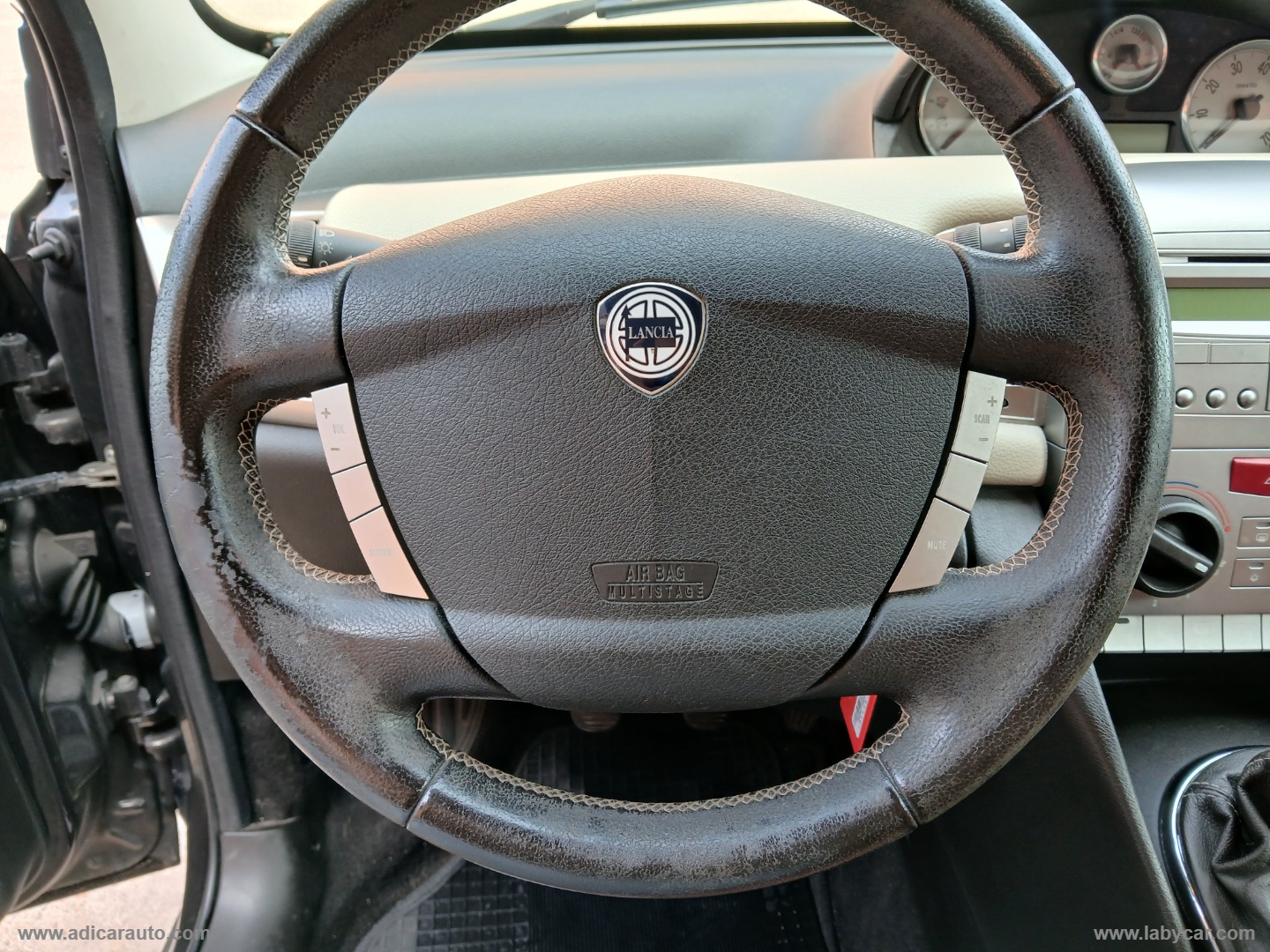 Ypsilon 1.4 16V 95 CV - immagine 11