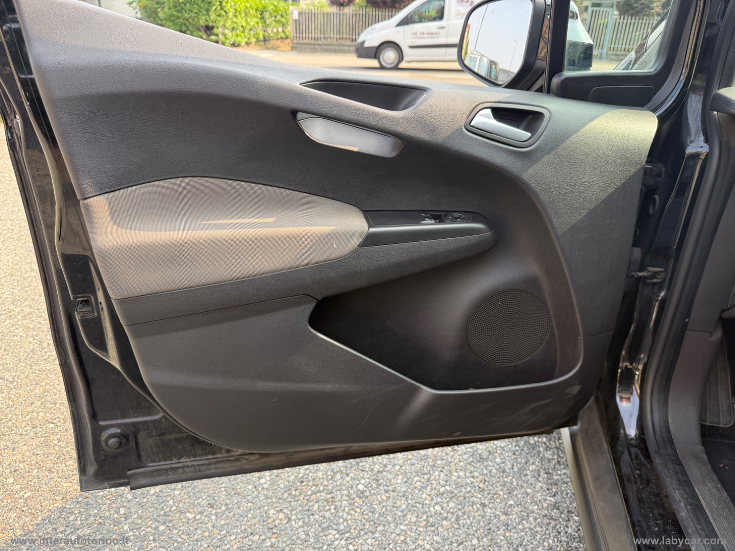 Tourneo Courier 1.0 EcoBoost 100 CV Plus EURO 6, VEICOLO 5 POSTI - immagine 11