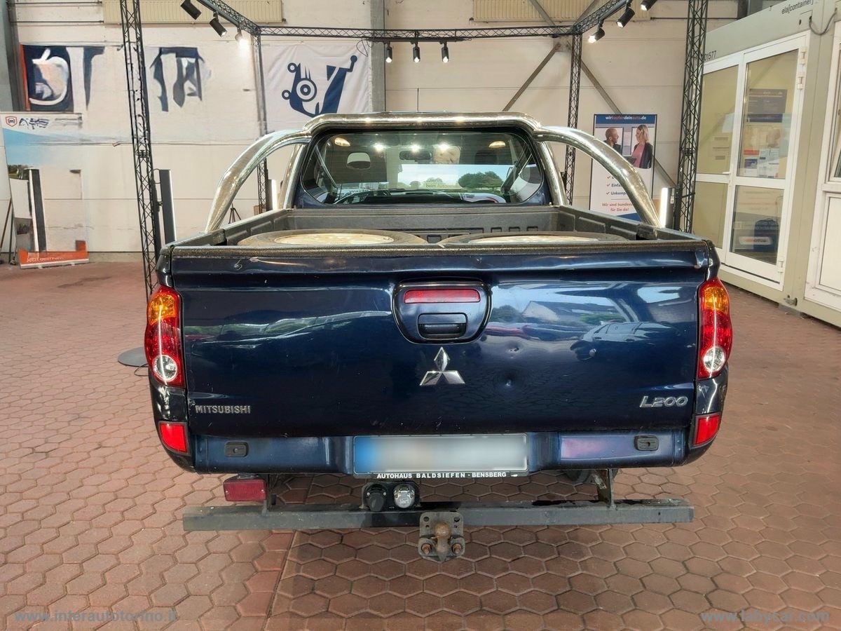 L200 2.5 DI-D/136CV Club Cab Invite - immagine 11