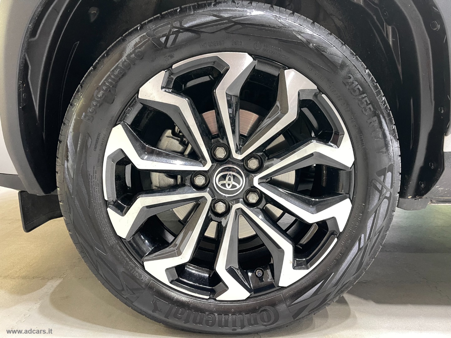 Yaris Cross 1.5 Hyb. 5p. E-CVT AWD Trend *4X4*NEOPATENTATI* - immagine 11