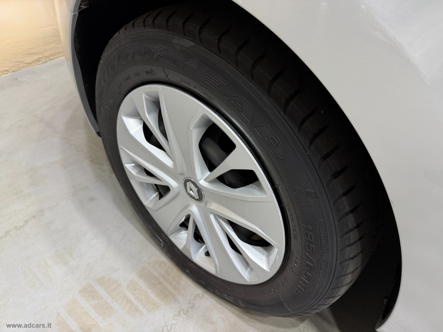 Clio dCi 8V 75 CV S&S 5p. Energy Zen *NEOPATENTATI* - immagine 11