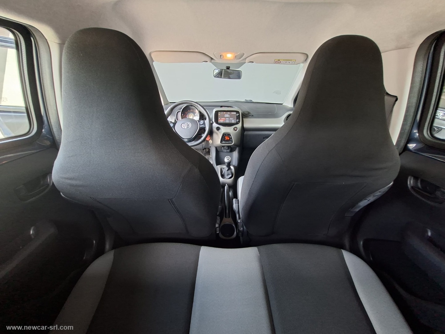 Aygo 1.0 VVT-i 69 CV 5p. x-wave - immagine 11