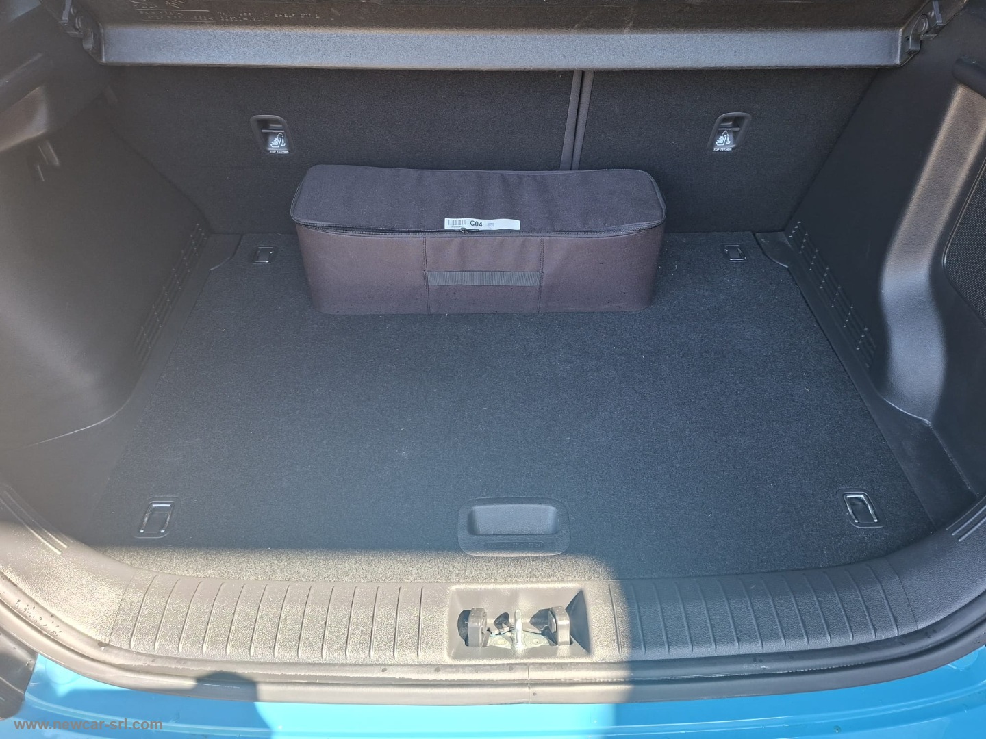 Kona EV 64 kWh XClass - immagine 11