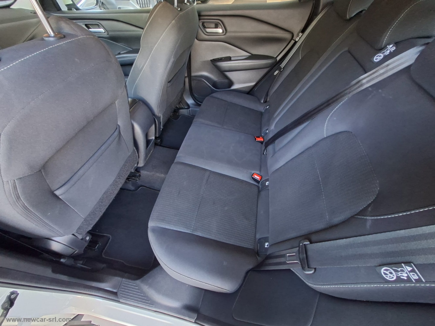 Qashqai MHEV 158 CV Xtronic Business - immagine 11