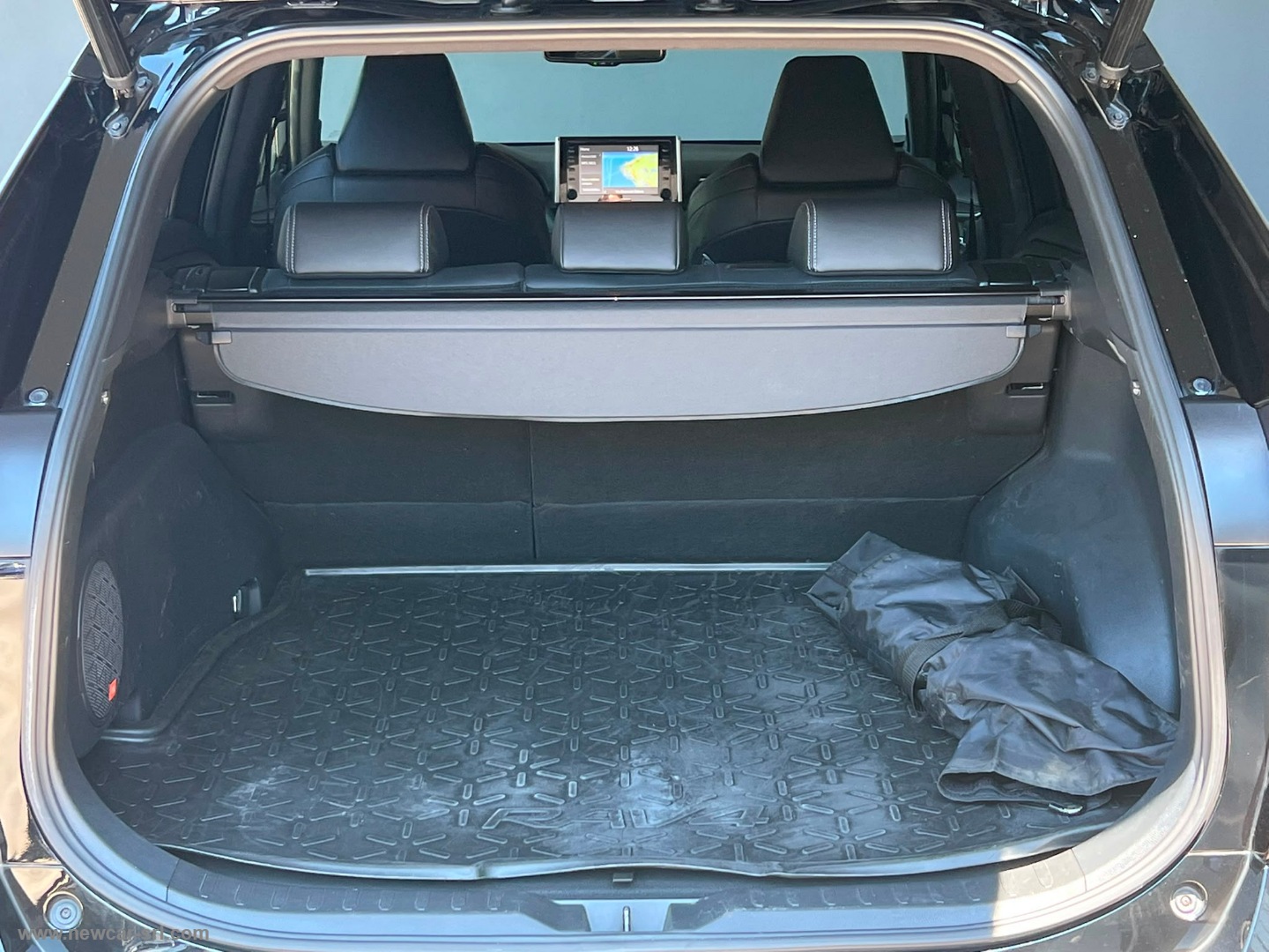 RAV4 2.5 HV - immagine 11