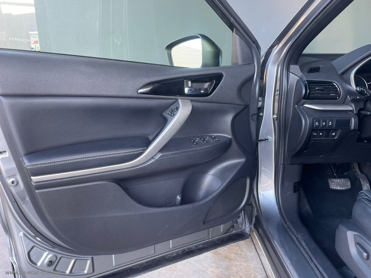 Eclipse Cross 2.4 4WD PHEV Instyle SDA - immagine 11