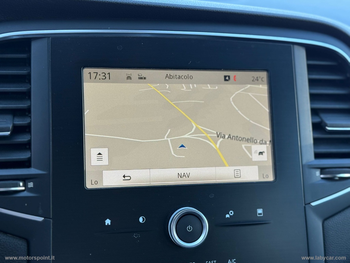 Mégane dCi 110 CV S&S ST Energy Limited - immagine 11