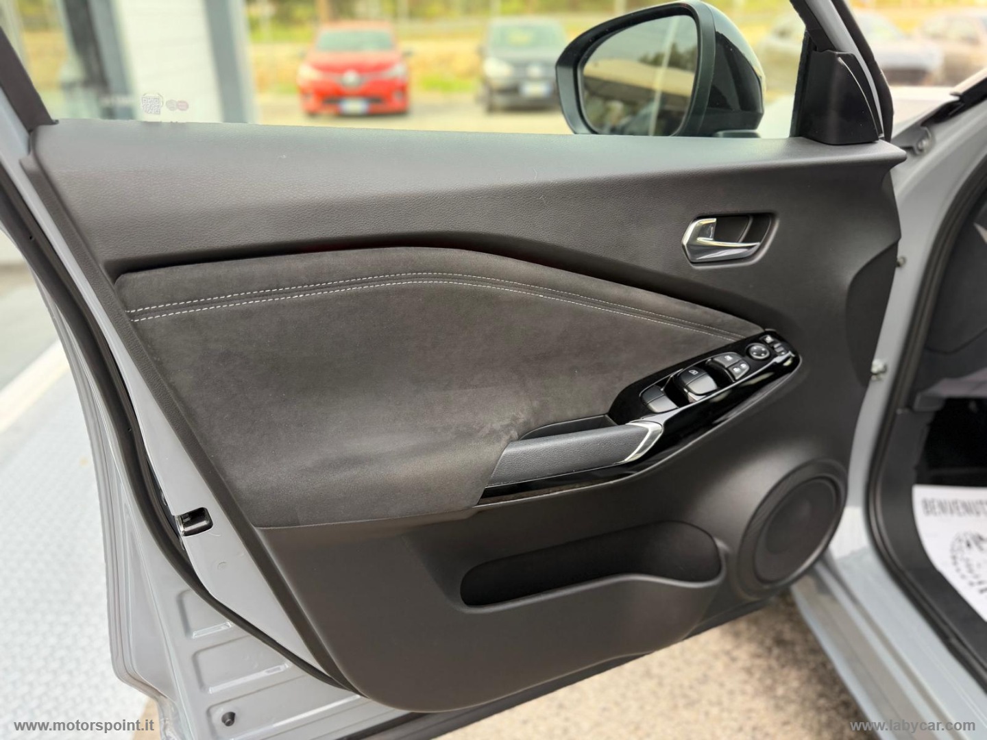 Juke 1.0 DIG-T 114 CV N-Design SOLO KM 30000 - immagine 11