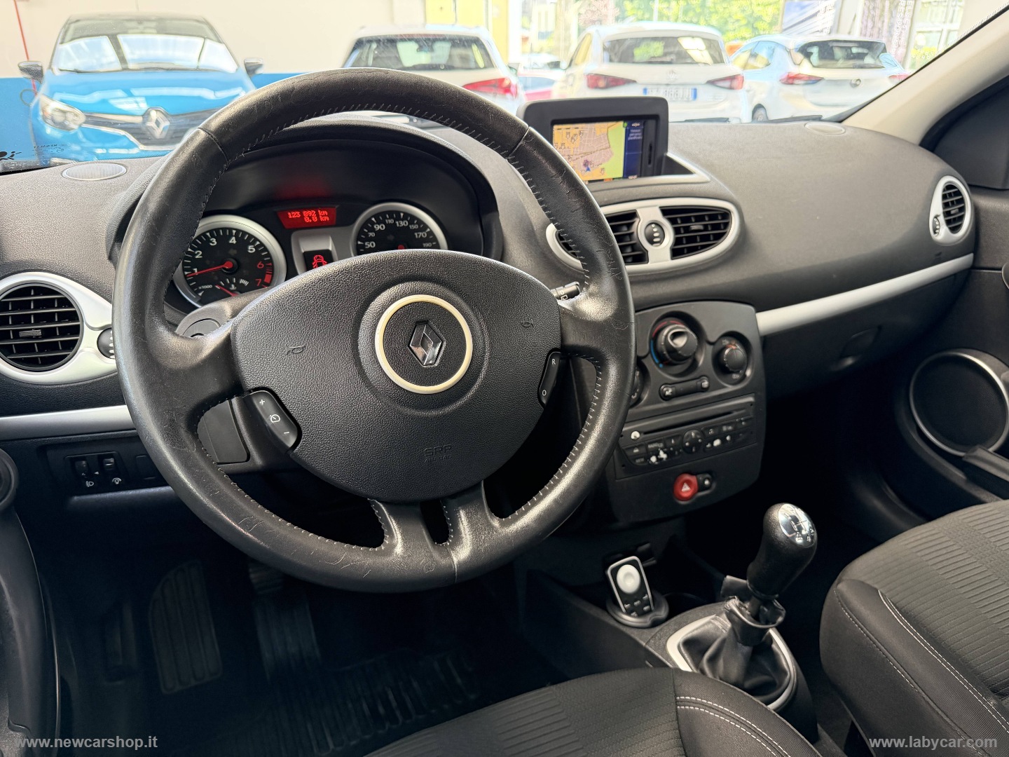 Clio 1.2 5p. Luxe NEOPATENTATI - immagine 11