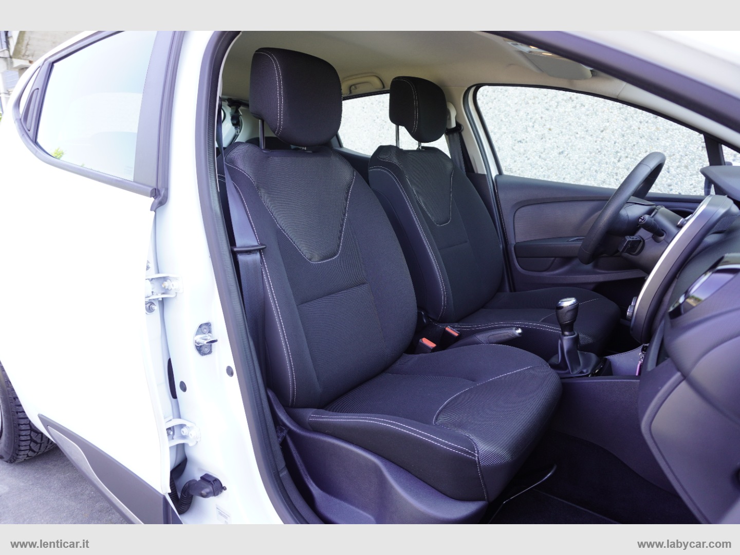 Clio 1.5 dCi 75CV Business N1 Autocarro Iva Detraibile - immagine 11