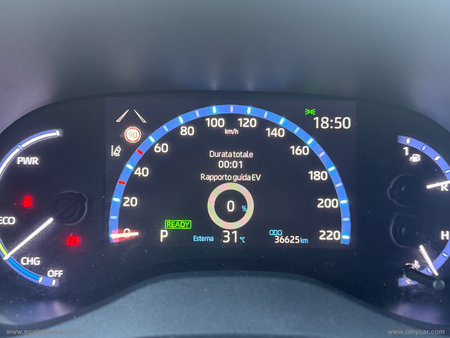Yaris Cross 1.5 Hybrid 5p. E-CVT Busin. - immagine 11
