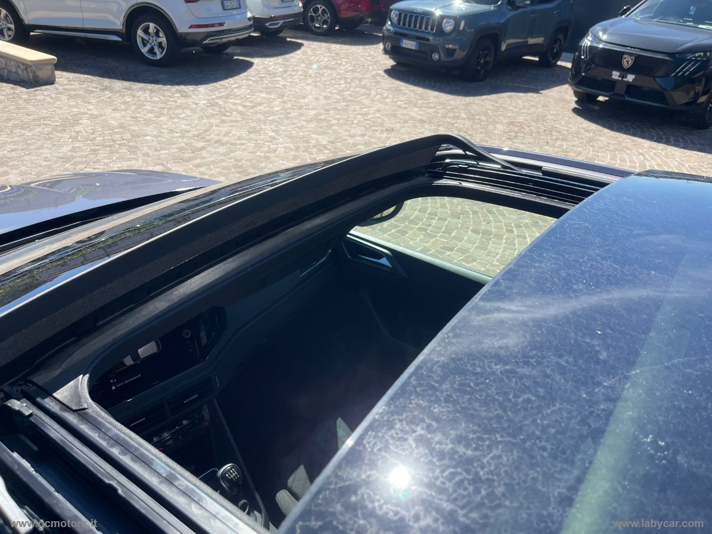 Volkswagen Taigo Taigo 1.0 TSI 115 CV R-Line - Immagine 11