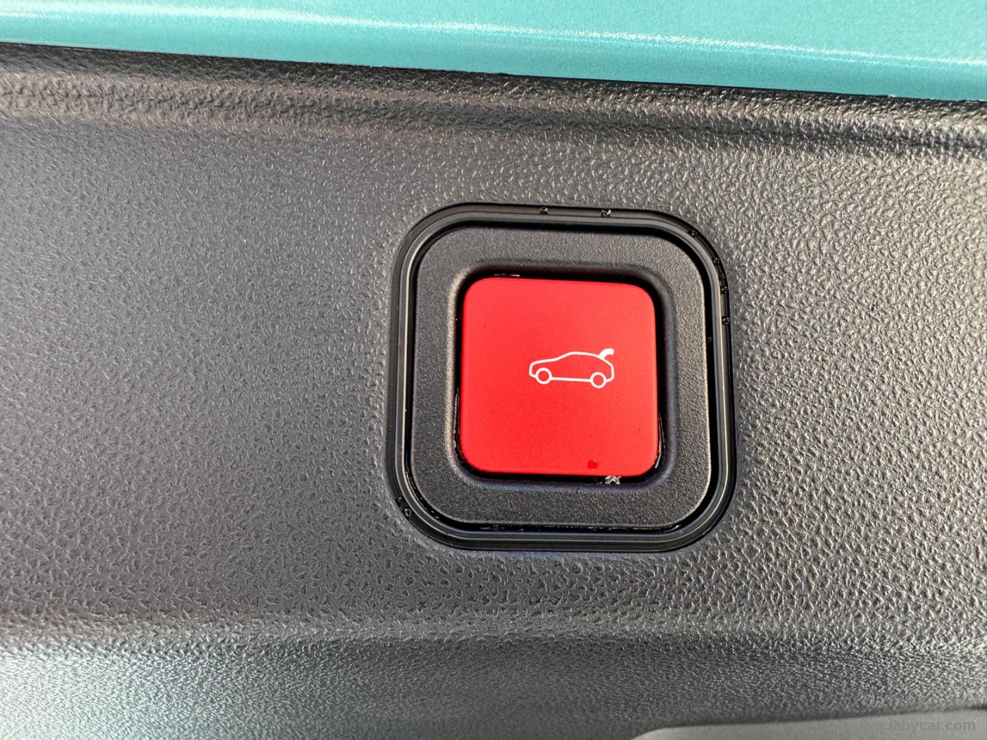 Fiat 600 Hybrid 136 CV DCT MHEV La Prima - Immagine 11