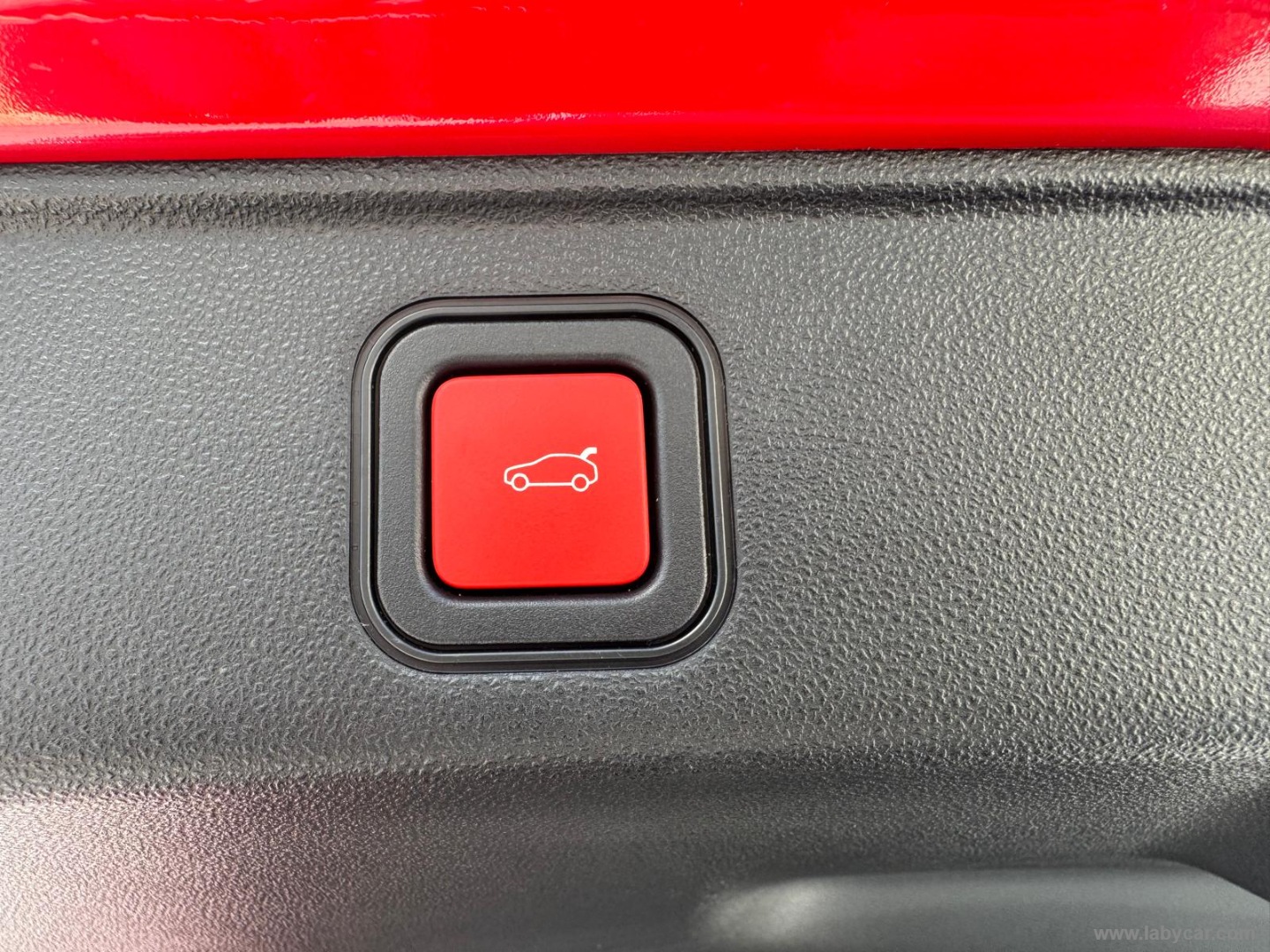 Fiat 600 Hybrid MHEV La Prima - Immagine 11