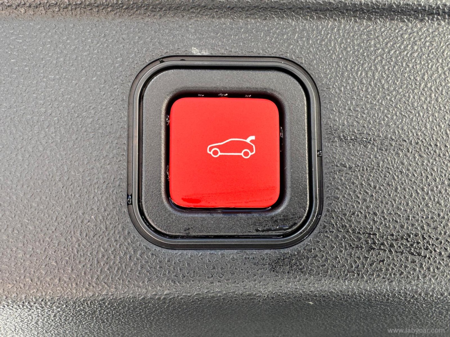 Fiat 600 Hybrid MHEV La Prima - Immagine 11