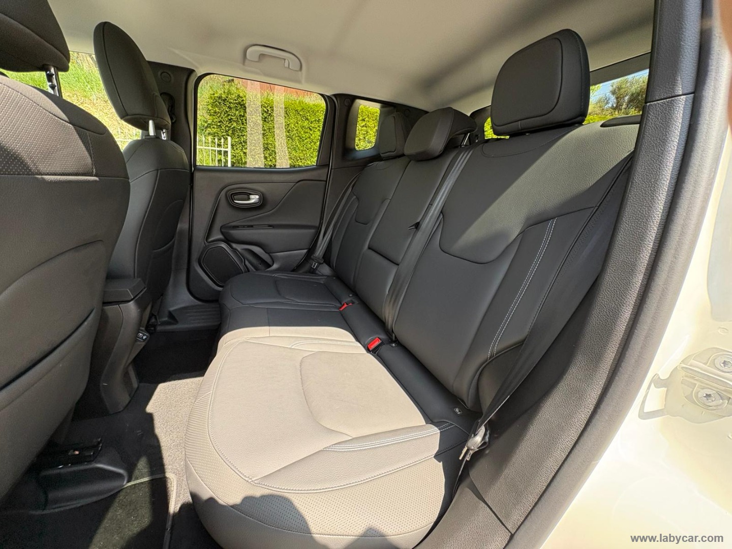 Renegade 1.5 T4 MHEV Limited - immagine 11