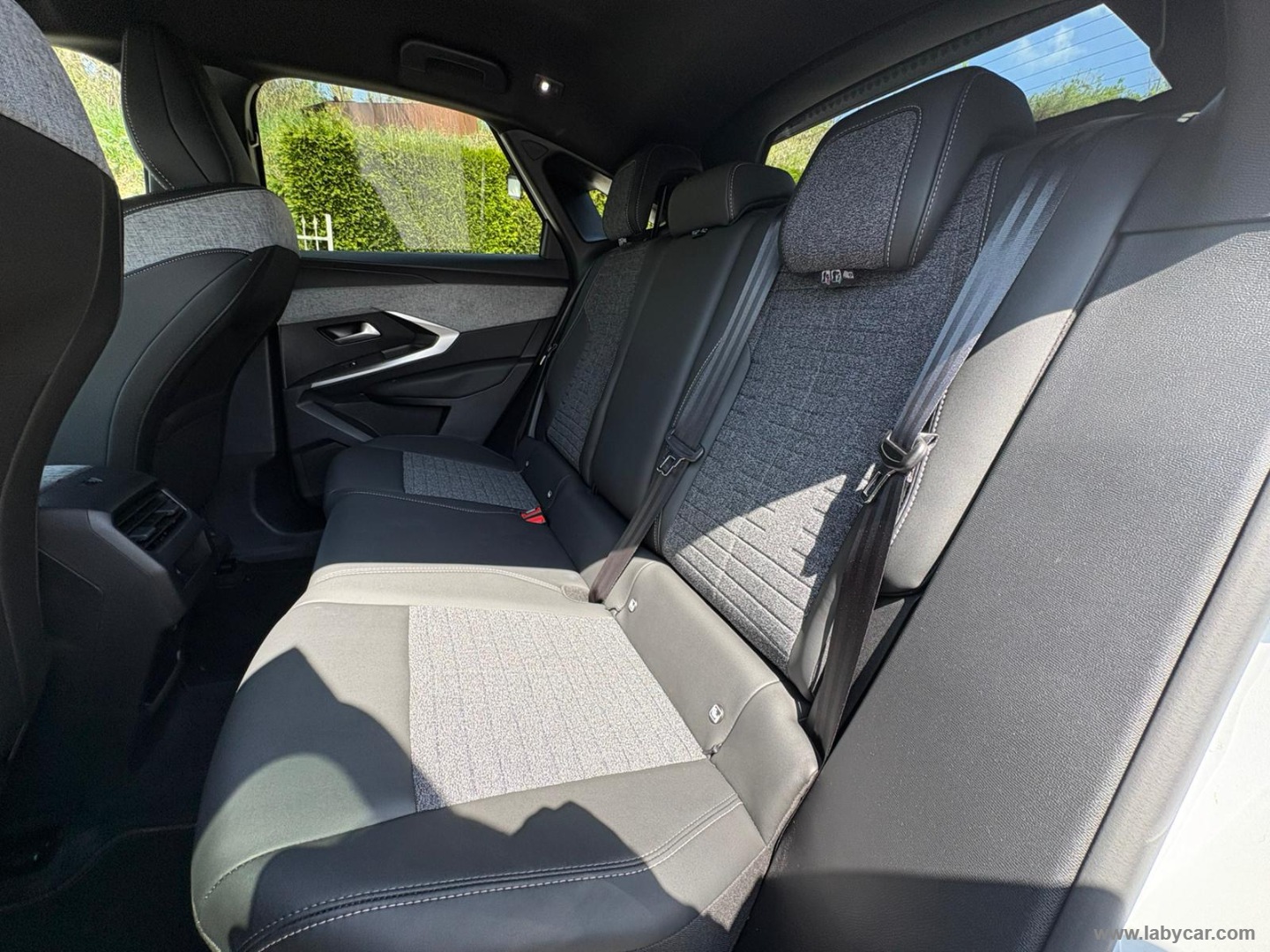 3008 Hybrid 136 e-DCS6 Allure - immagine 11