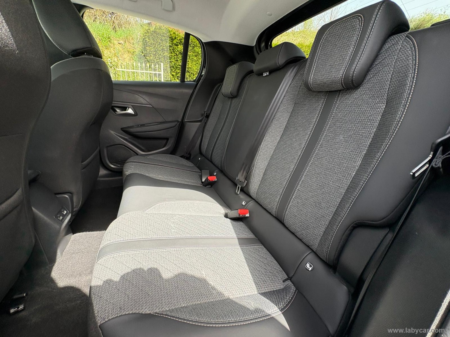 208 PureTech 100 S&S 5p. Allure - immagine 11