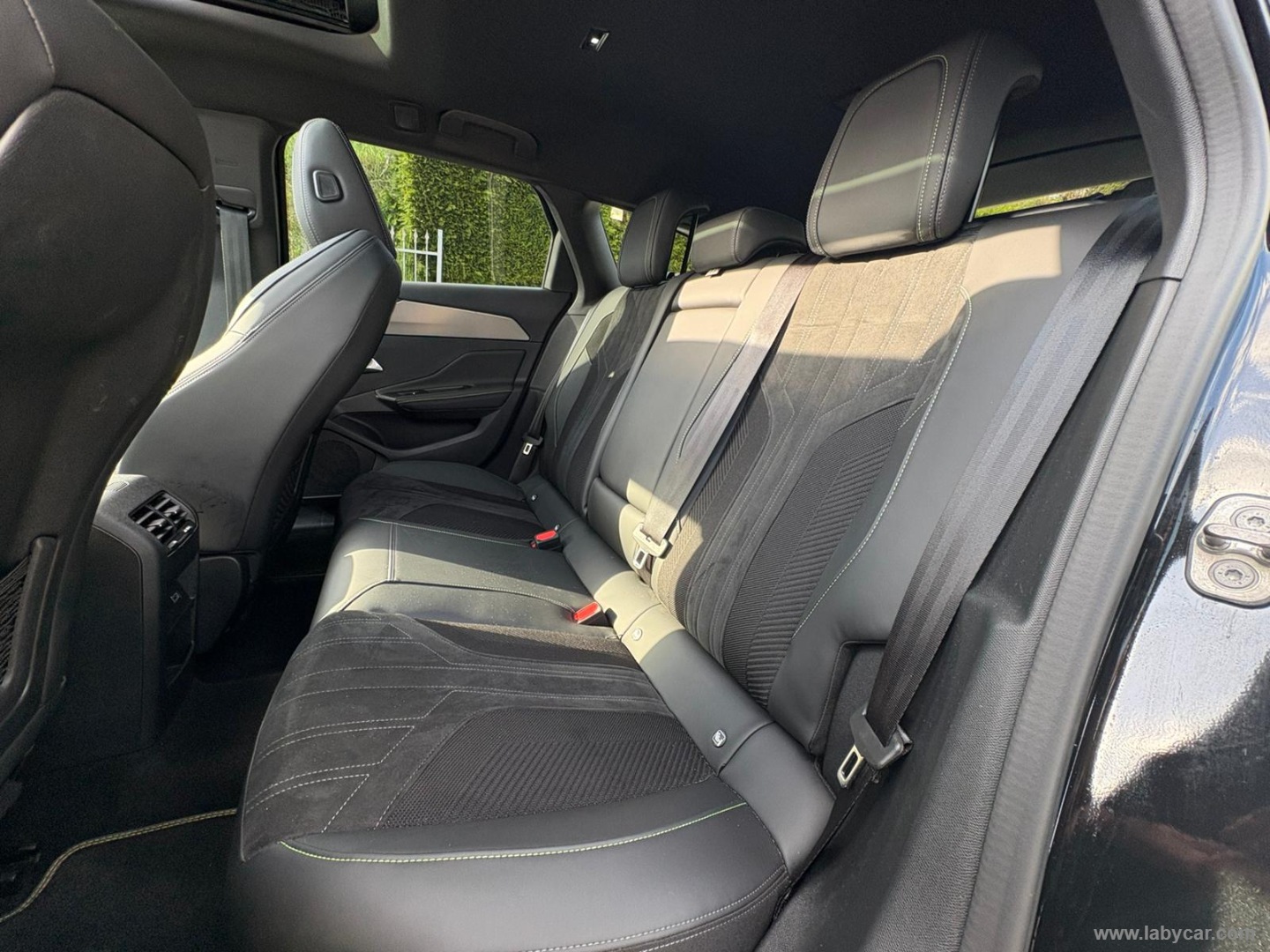 308 Hybrid 225 e-EAT8 SW GT - immagine 11