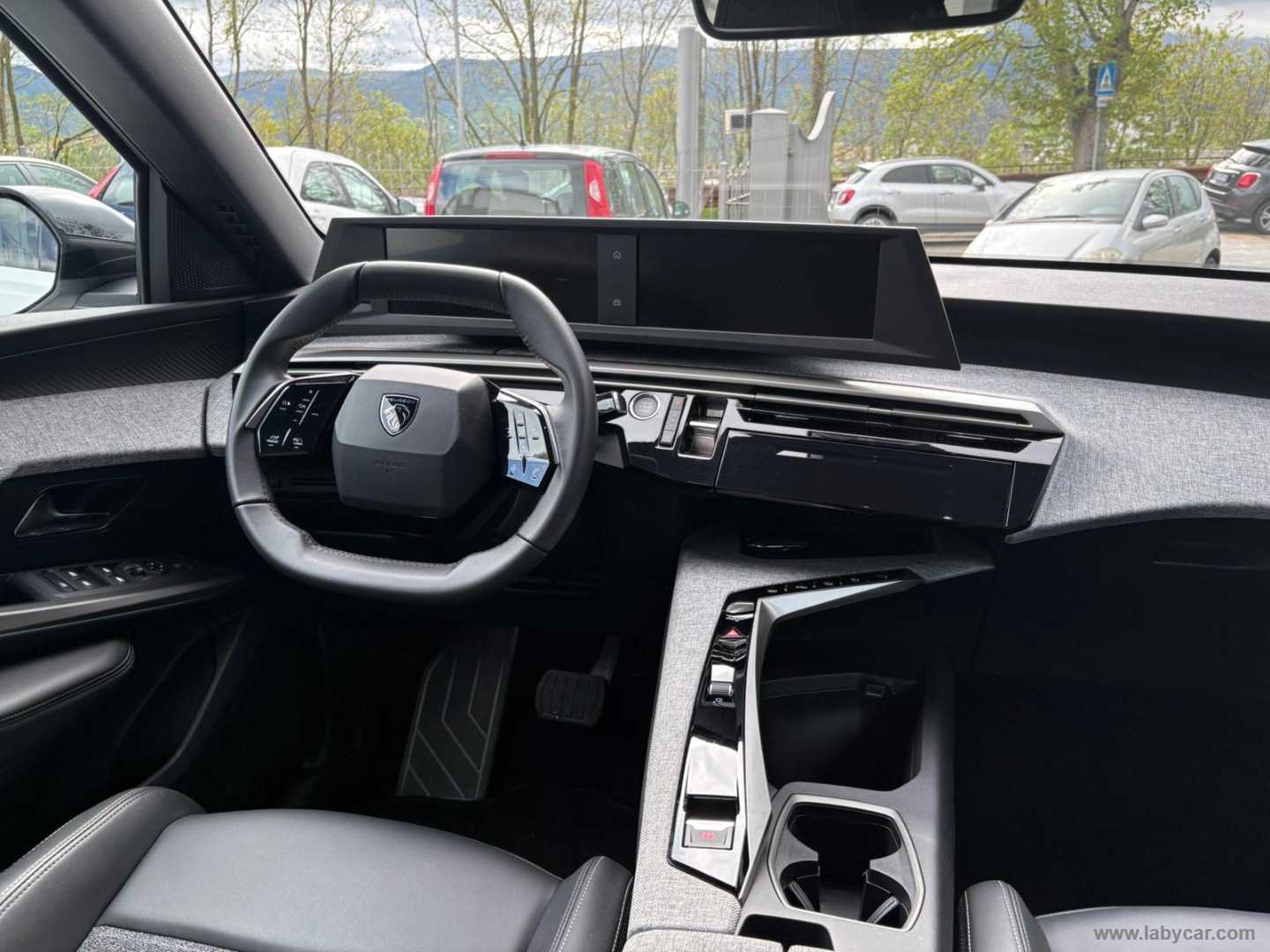 3008 Hybrid 136 e-DCS6 Allure - immagine 11