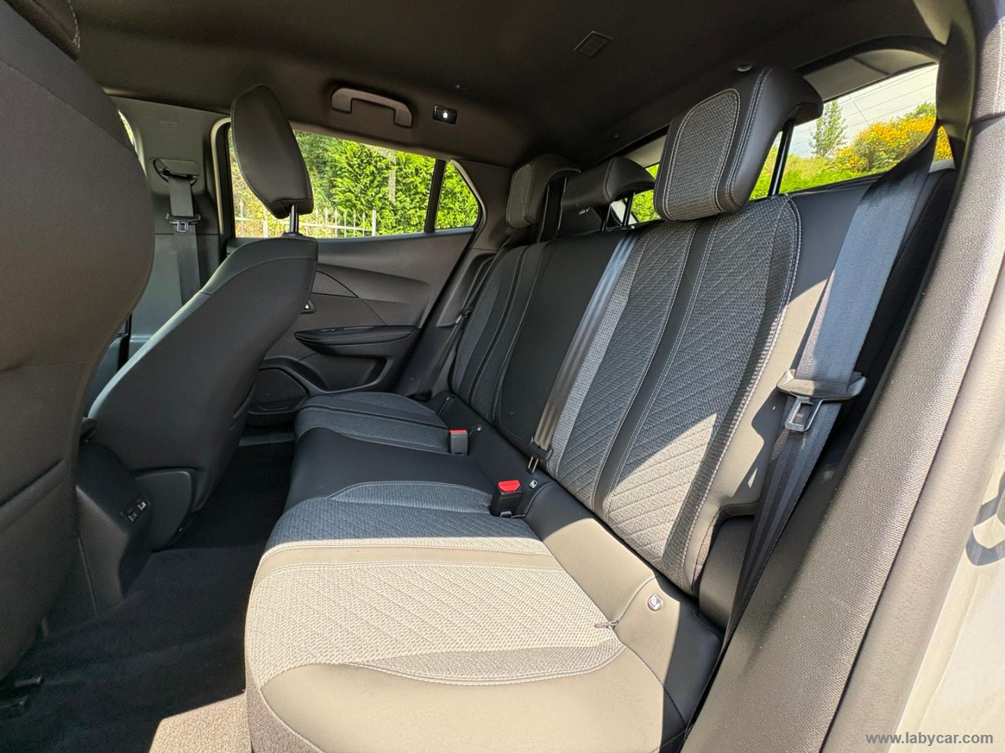 Peugeot 2008 PureTech 100 S&S Allure - Immagine 11