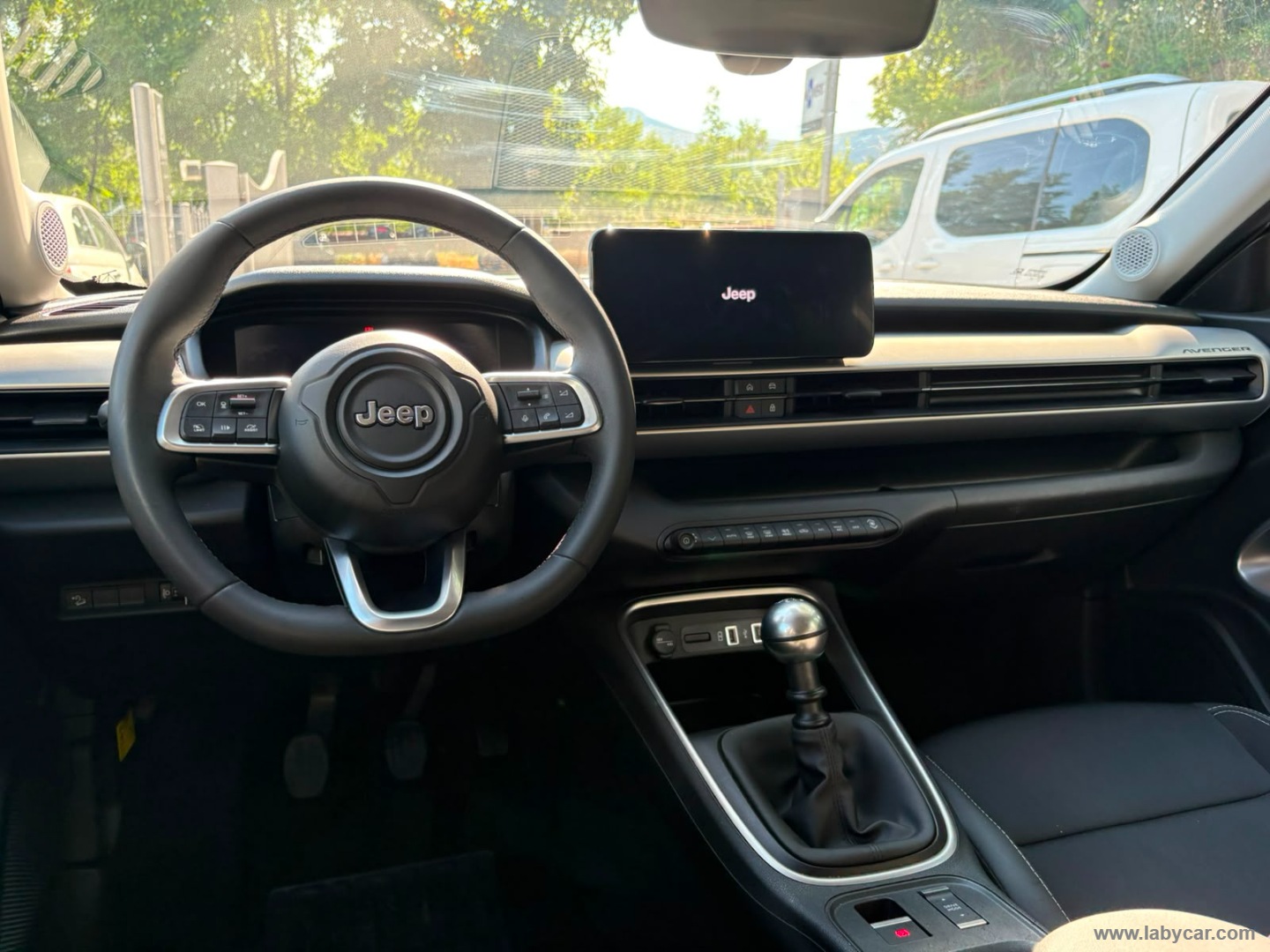 Jeep Avenger 1.2 Turbo Summit - Immagine 11