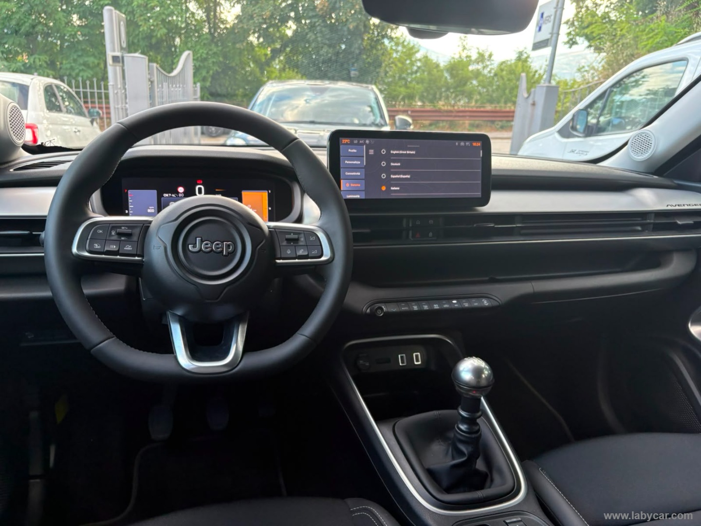 Jeep Avenger 1.2 Turbo Summit - Immagine 11
