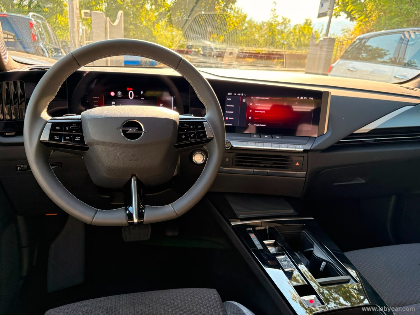 Opel Astra Hybrid 145 CV DCT6 ST Edition - Immagine 11